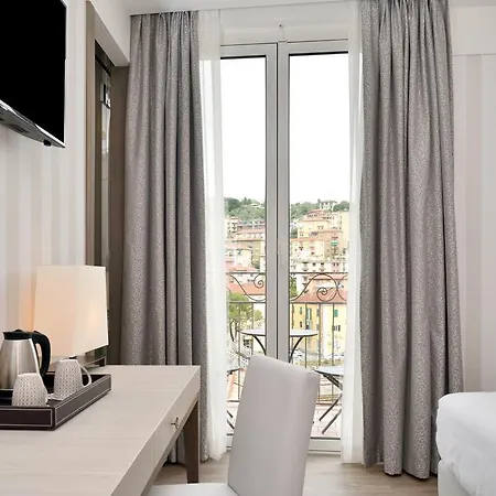 Hotel Firenze E Continentale 4*