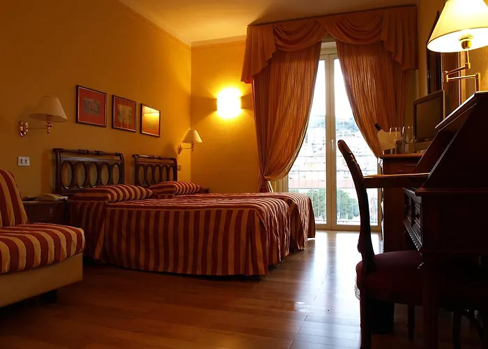 Hotel Firenze E Continentale 4*